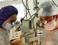 У Київському центрі мікрохірургії ока застосовують новітні хірургічні методики
