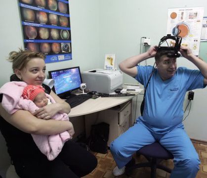 У Центрі боротьби зі сліпотою рятують зір дітям з усієї України