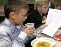 Шкільні обіди чи крихти з панського столу?